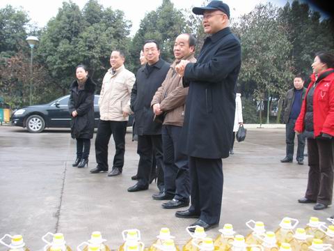 �����������L(zh��ng)���Ǳ�(ji��)ǰο��(w��n)������